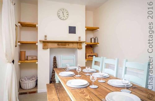 Southrop House | Swan View