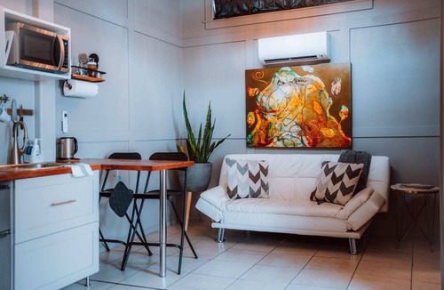 Historic Railroad District Apartment | Swank House -Downtown Suite- Pet Friendly