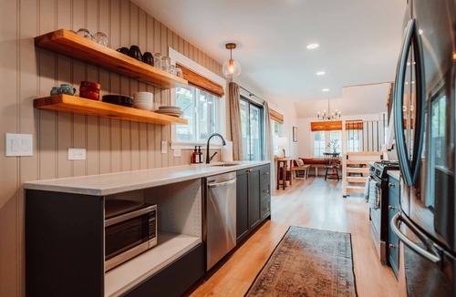 Historic Railroad District House | Swank House in Downtown Ashland