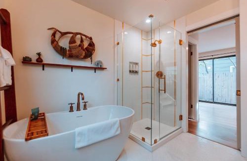 Historic Railroad District House | Swank House on Main St in Ashland