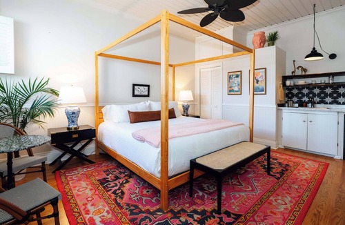 Historic Railroad District House | Swank Suites | King with Lux Tub