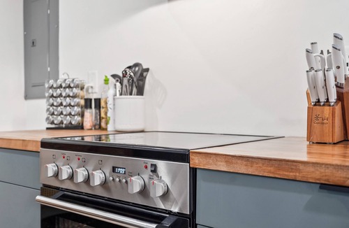 St. Louis Park House | Swanky 1BDR, SpaShower, SuperClean, Fully Stocked,By WestEnds in St. Louis Park!
