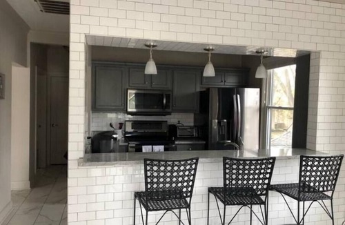 St. Matthews Apartment | Swanky Fully Equipped St. Matthews Apartment