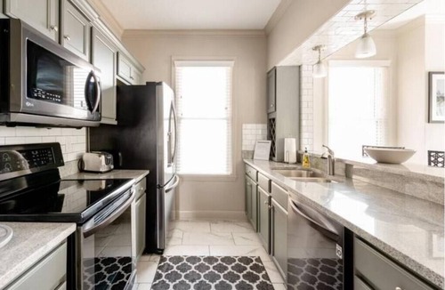 St. Matthews Apartment | Swanky Fully Equipped St. Matthews Apartment