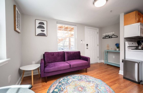 Downtown Apartment | Swanky Studio in Downtown Silver Spring | Walk to Metro, Dining, & DC