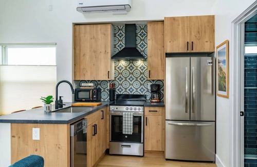 Hillcrest Apartment | Swanky Studio in Vibrant Hillcrest