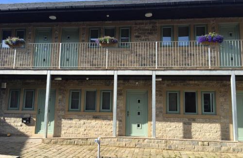 Meltham Apartment | Swans Nest