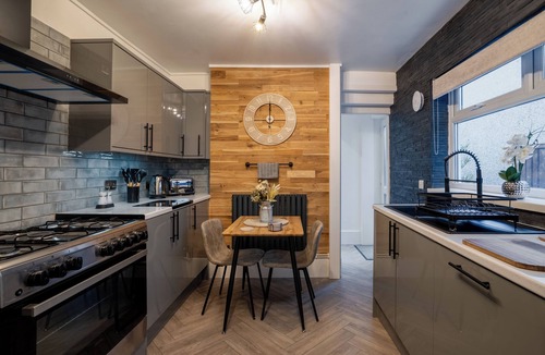 St. Thomas House | Swansea Waterfront View Windmill Terrace