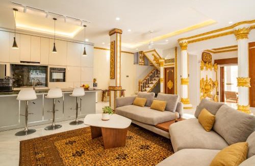 Ungasan Villa | Swarna Mandapa -The Palace- Uluwatu Pax 8