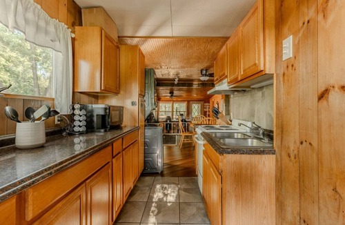 Jonestown Cabin | Swatara River Front Stay