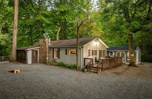 Jonestown Cabin | Swatara River Front Stay