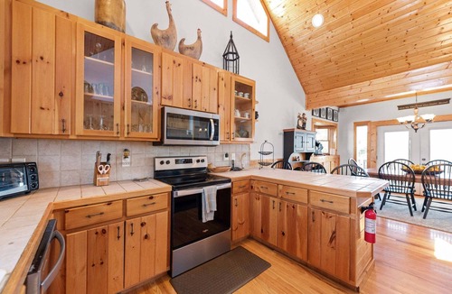 Piney Creek Cabin | Sweeping Mountain Views | Wraparound Decks | Cloud Rise