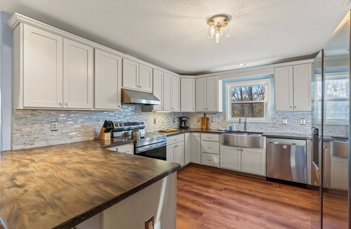 Skyland House | Sweeping Mountain Views! Hot Tub, Sauna, Game Room, Theatre, Golf, Reunions!