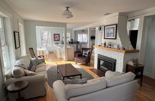 Willard Cottage | Sweeping Ocean Views in Cape Elizabeth Maine