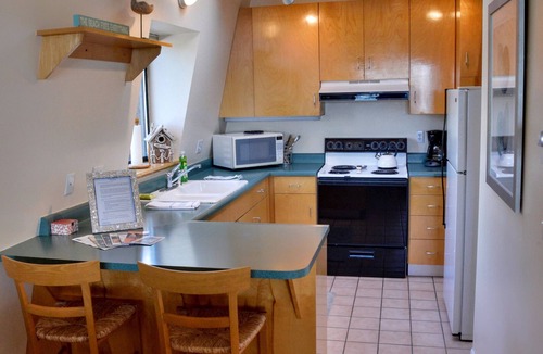 Mendocino Apartment | SWEEPING OCEAN VIEWS - bar none. Over 365 5 star reviews, everyone comes back.