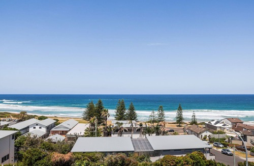 Curl Curl House | Sweeping Panoramic Views