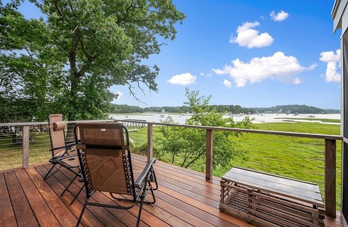 Gloucester House | Sweeping saltmarsh & river views, birdwatching, great restaurants, cozy peace.