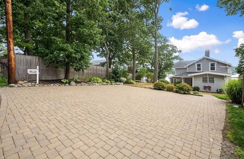 Gloucester House | Sweeping saltmarsh & river views, birdwatching, great restaurants, cozy peace.