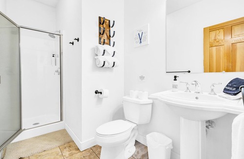 Newry Ski Chalet | Sweeping Sunday River VIEWS! Hottub! Game Room!