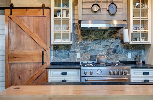 Brownsville Cabin | Sweeping Vermont Views From A Designer Mount Ascutney Cabin Close to Everything