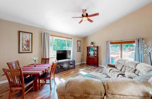 Jamestown House | Sweeping Views! Charming Home Near Dtwn Jamestown