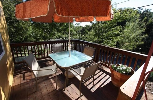 Bouldin House | Sweet & comfortable 2/1 Bouldin home.Walk to food trailers,Zilker/Barton Springs