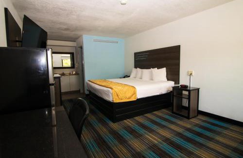 Ferry Pass Hotel | Sweet Dream Inn - University Park