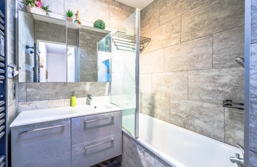 La Riviere-Saint-Sauveur Apartment | Sweet Dreams