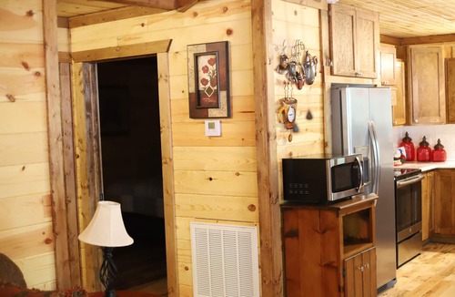 Mentone Cabin | "Sweet Dreams" - Near Mentone and Desoto State Park