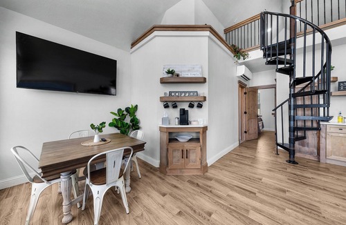 Point House | Sweet Escape Cabin #3