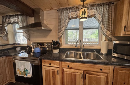 Swengel Cabin | Sweet Fern Cottage, enjoy the seclusion and peace of the Appalachian Mountains.