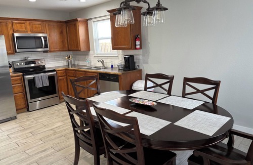 Fayetteville House | Sweet Home 2 BR