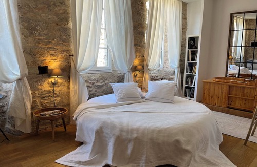 Bruniquel Hotel | Sweet Home Cornelia