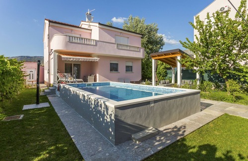 Stobrec Villa | "SWEET HOME MARIJA" with pool and garden.