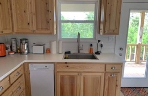 Ozone Cabin | Sweet Little Bee Hive in the Ozarks!