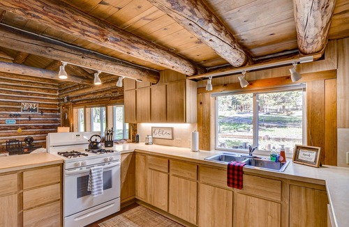 Nathrop Cabin | Sweet Log Cabin an ole time cabin on the banks of Chalk Creek!