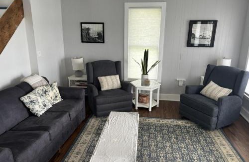 Jamestown House | Sweet Mary home