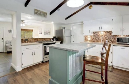 East Congress House | Sweet Melissa’s Bungalow