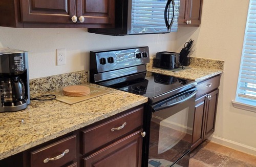 Converse House | Sweet n Comfy 4 bedroom