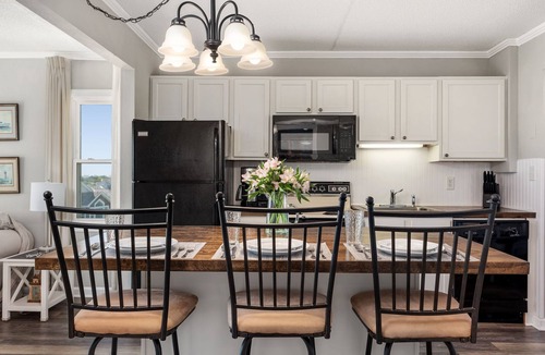 Nags Head Condo | Sweet Paradise OBX, Top Floor Oceanfront, Walk-In Shower