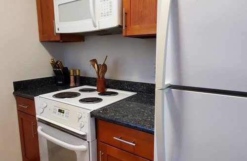 Grass Lawn Condo | sweet pricing for April and May - 30 day minimum stay