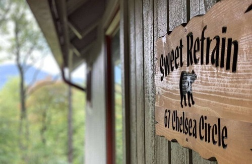 Pisgah Forest House | Sweet Refrain in Pisgah Forest with VIEW