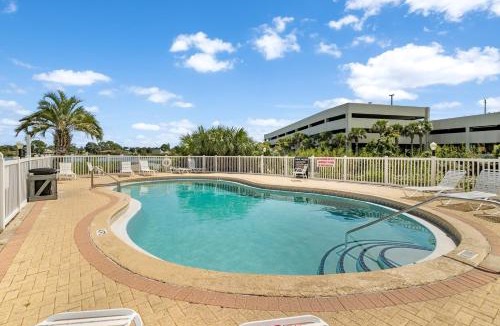 El Centro Beach House | Sweet Retreat by Sand Seeker Vacations