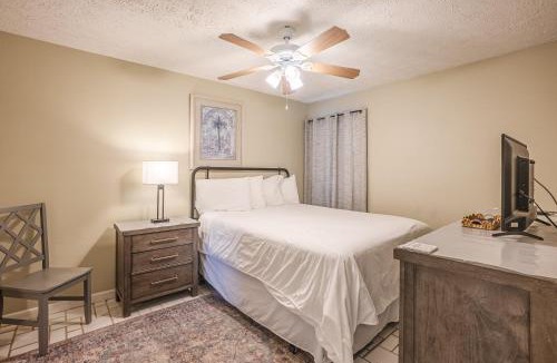 El Centro Beach House | Sweet Retreat by Sand Seeker Vacations