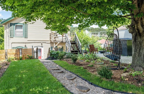 Lanesboro Apartment | Sweet Retreat~Eclectic 2-Bedroom Apartment in Lovely Lanesboro