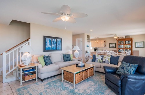 Long Beach House | Sweet Retreat: Oceanfront Home with Private Walkway to the Beach