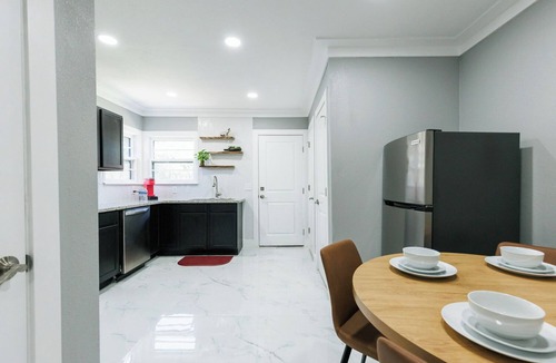 Heart of Lubbock House | Sweet retreat w/king ensuite, movie/game room @ techterrace