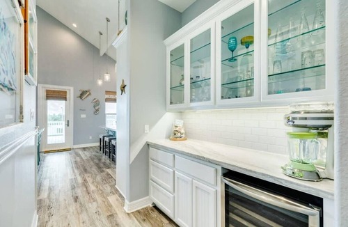 Surfside Beach House | Sweet & Salty - Hot Tub, Across from Jetty, Best Ship Watching!
