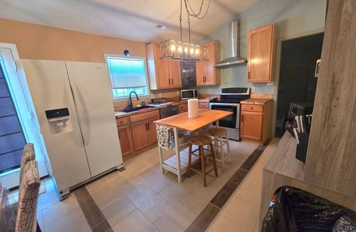 Hubert House | Sweet Savanna Stay Hubert NC
