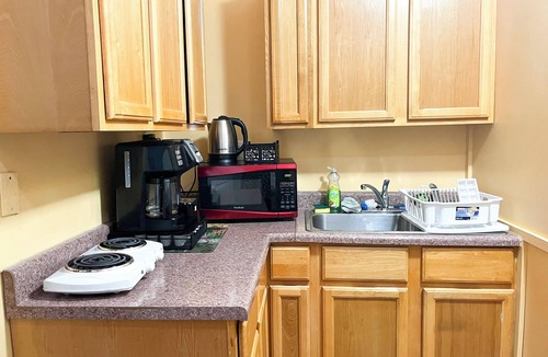 Center City West Apartment | Sweet Small Studio